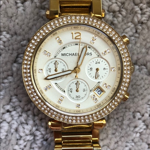 Authentic Michael Kors gold watch - Picture 2 of 3